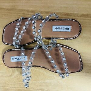 Never worn! Steve Madden Skylar sandal. Size 7.5.